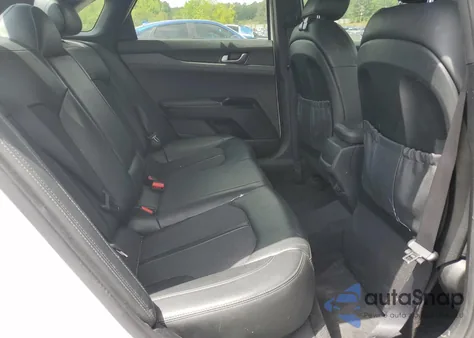 2021 Kia K5 Gt Line z USA, uszkodzony, nr VIN 5XXG64J2XMG041907